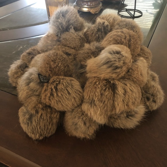 A Rabbit fur scarf! - Picture 4 of 6